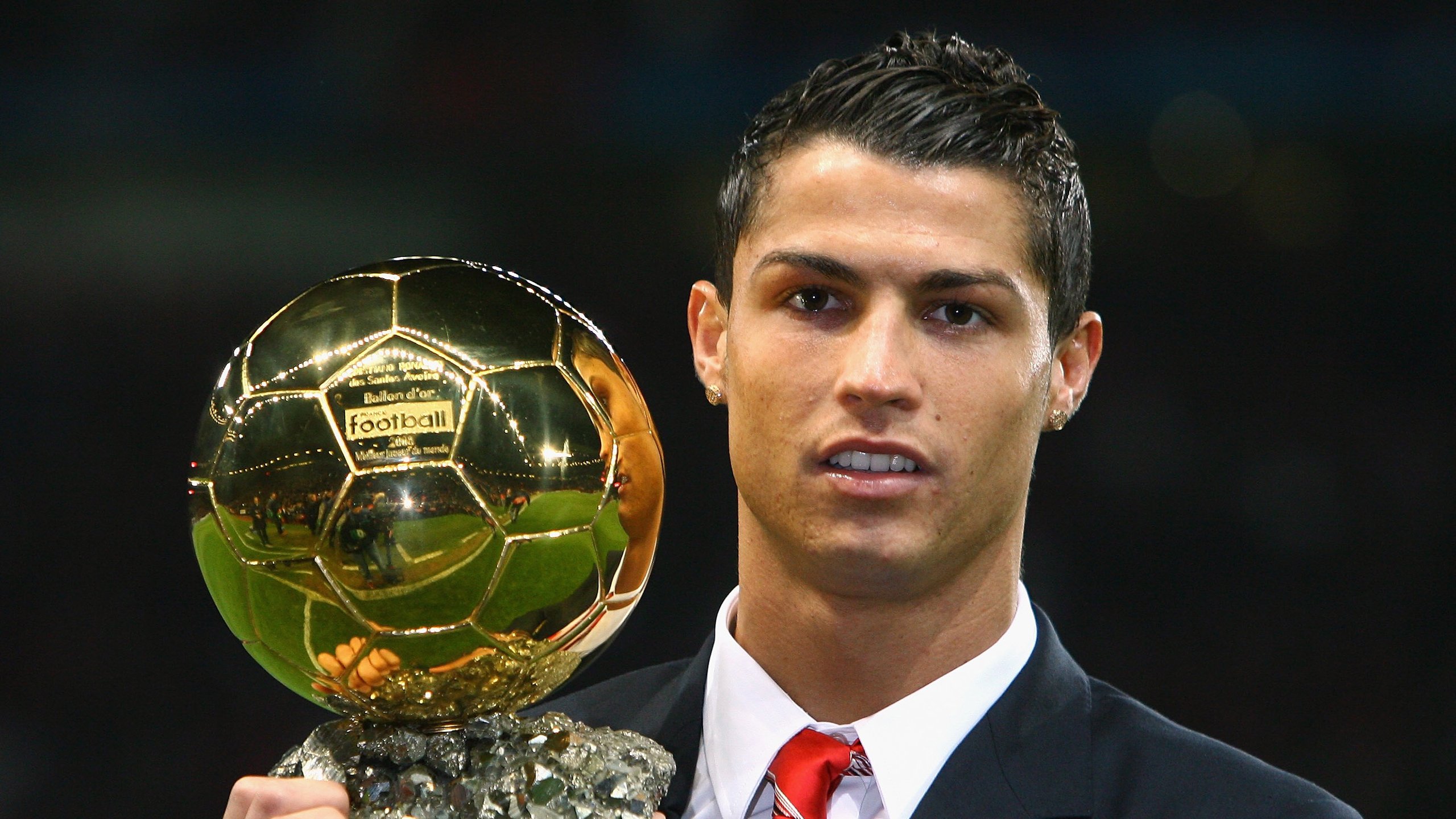 北欧寒冰与英伦烈焰的鏖战，佩德里如何成为曼联的关键先生