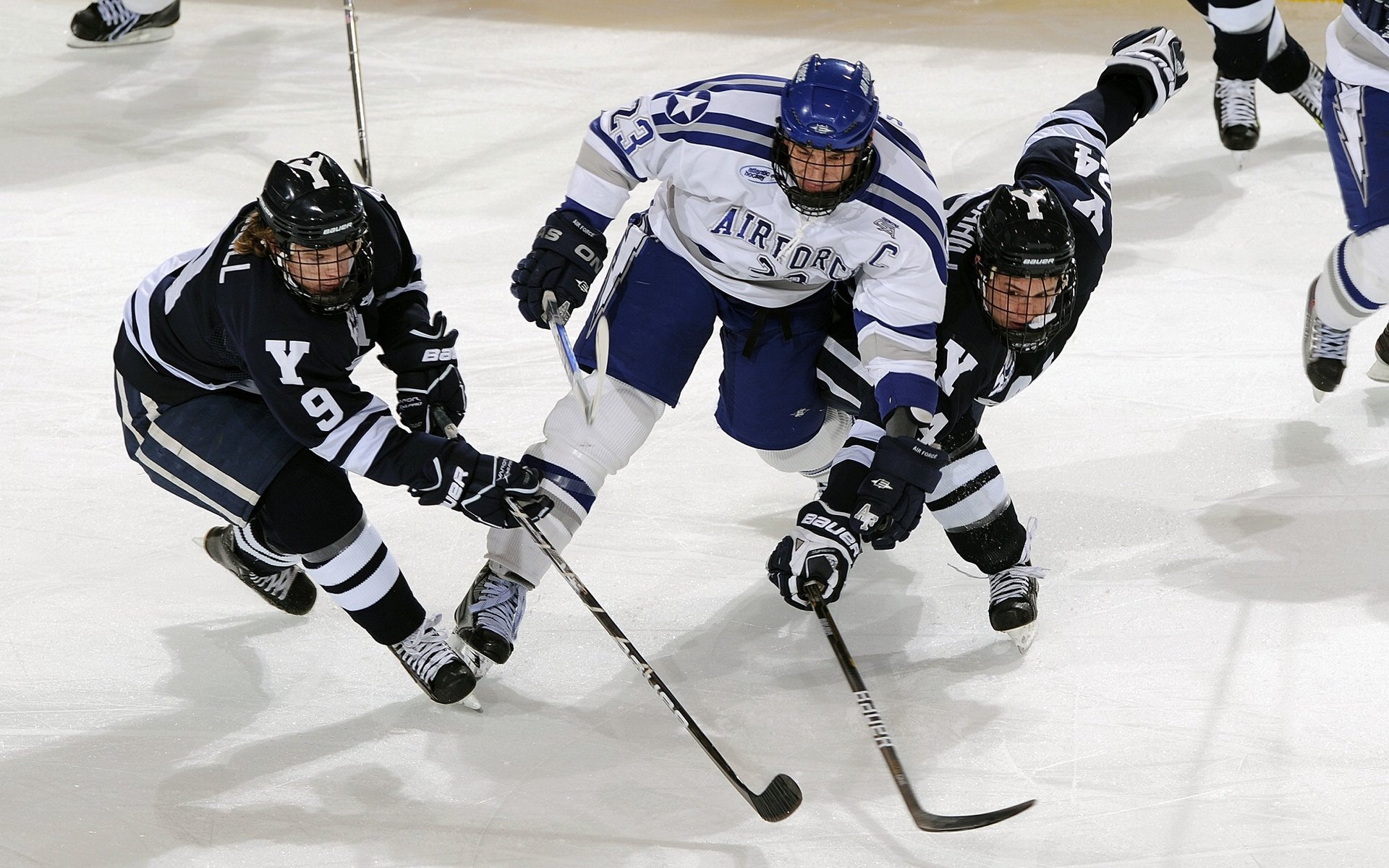 FB体育APP-纽约新王登基，西亚卡姆关键一击，尼克斯制霸热火启示录